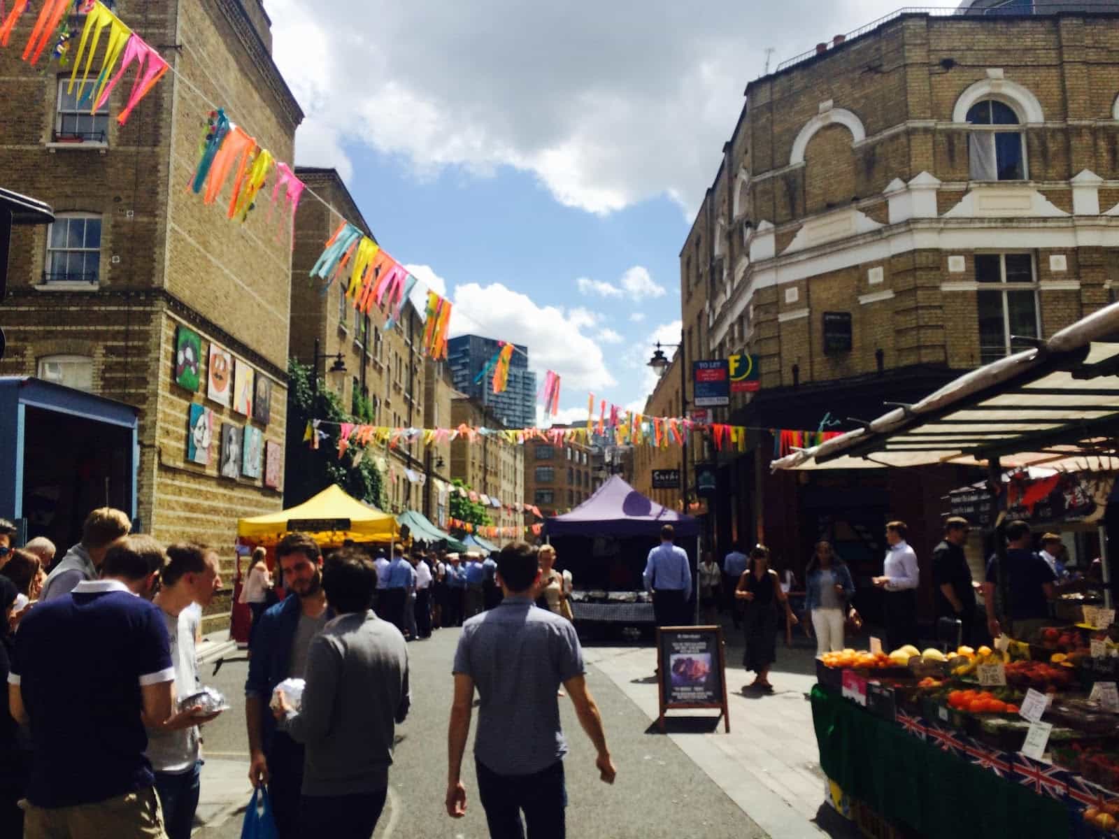 Cover Image for Loving London Life